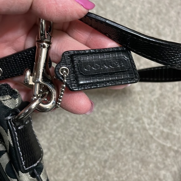 Coach signature cc crossbody bag black embossed leather. Cute detailing. used - Picture 6 of 8